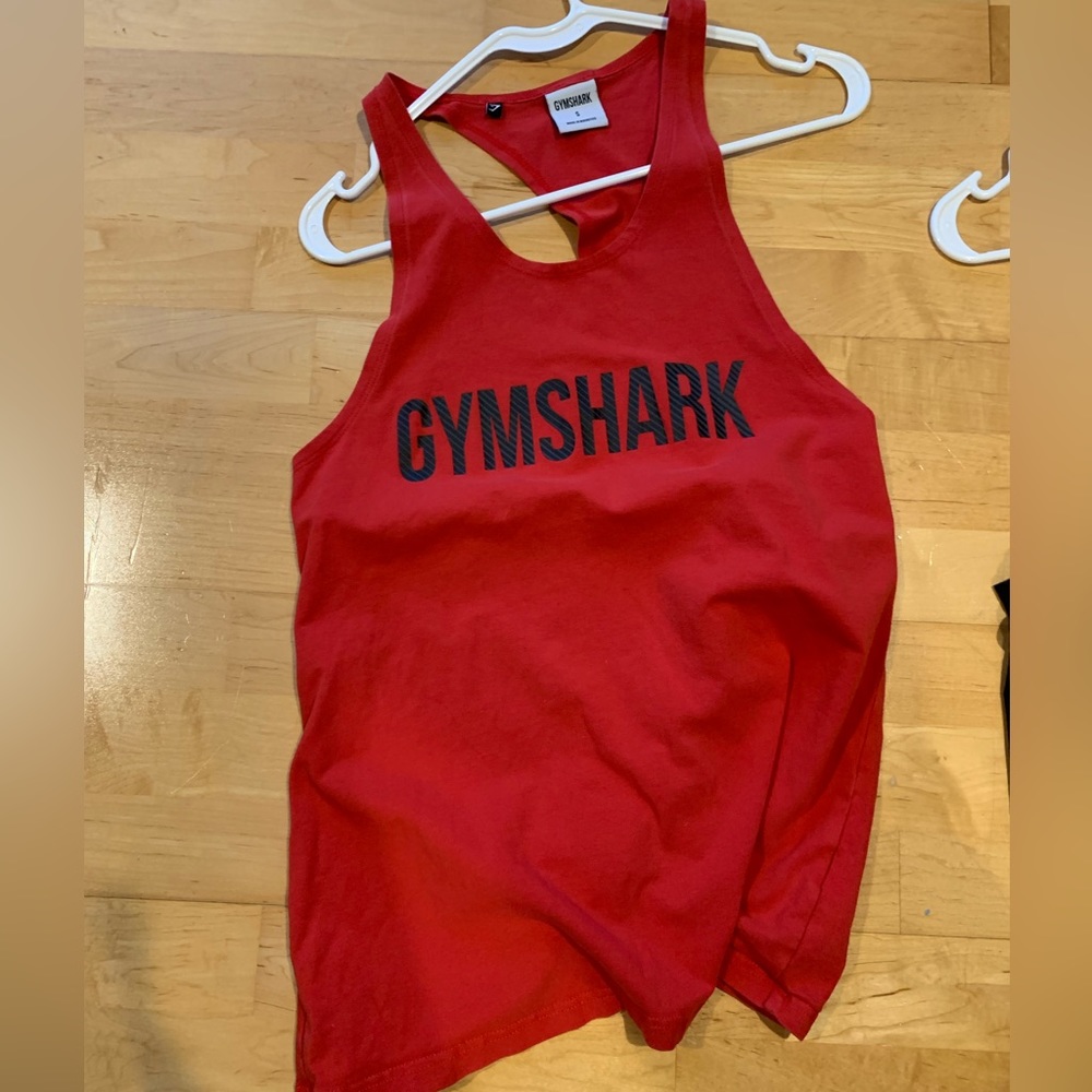 Red GymShark stringer